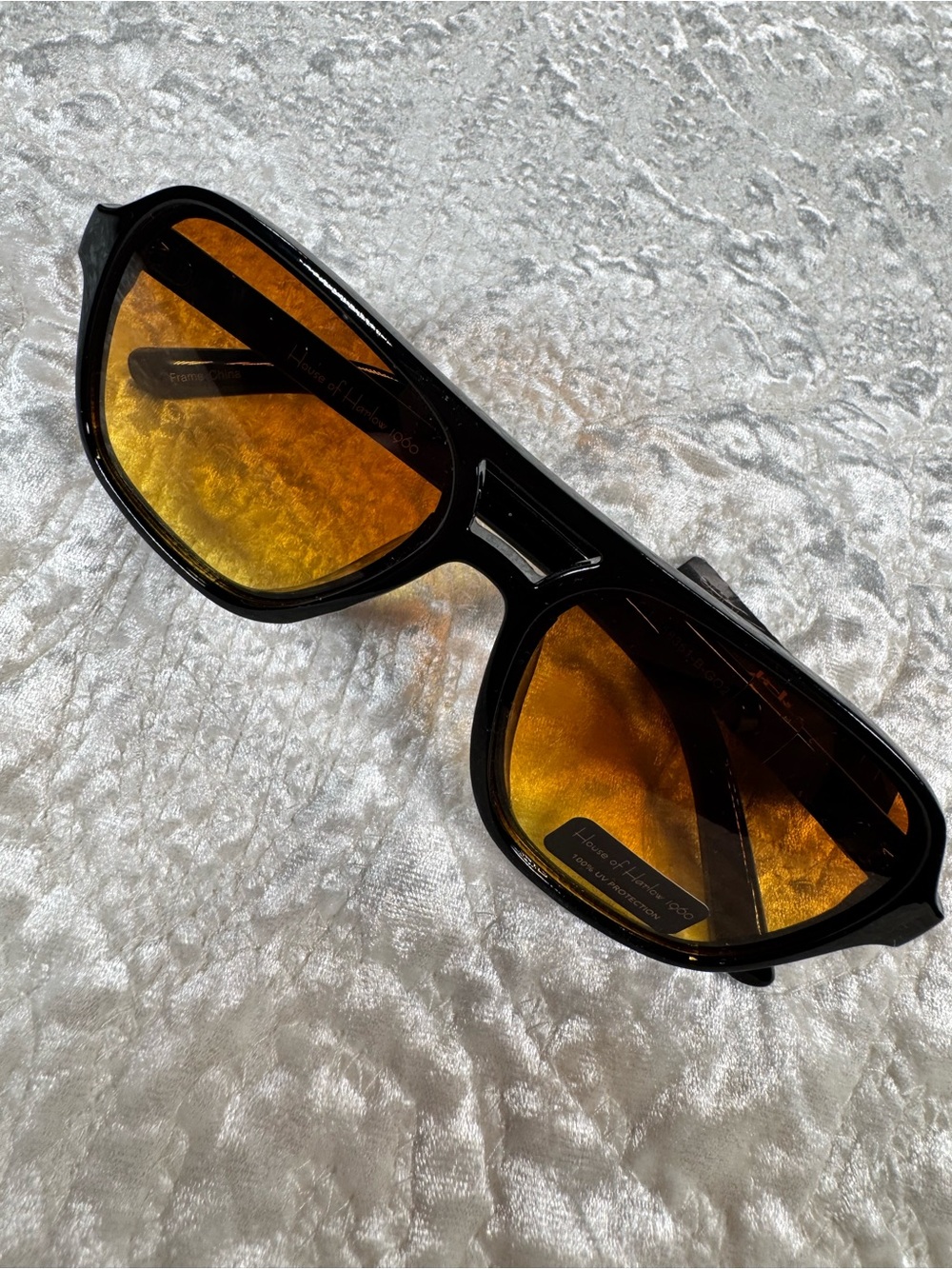 NWT House of Harlow 1960 Black Frame Sunglasses with Amber Lenses - Picture 4 of 4